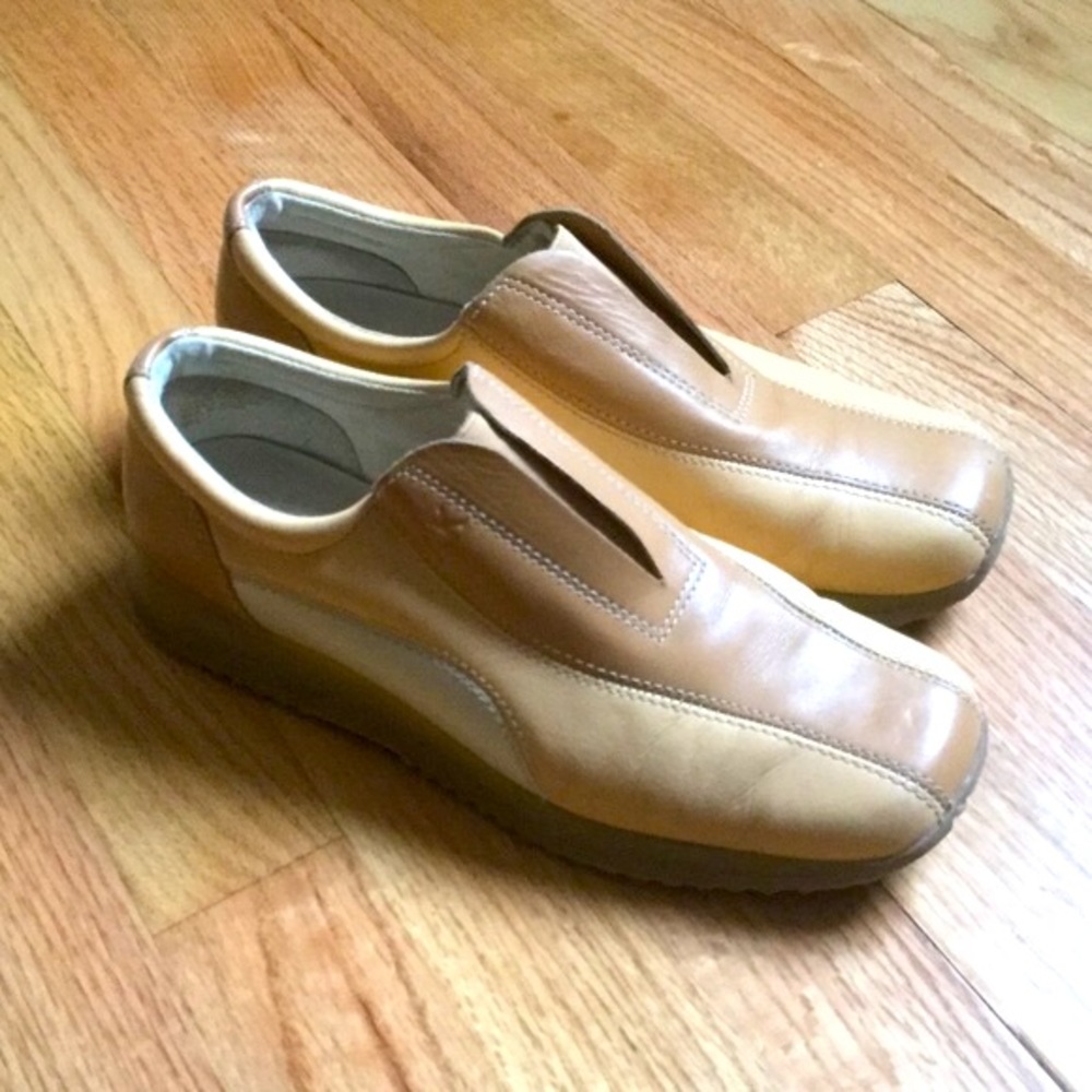 SUPER COMFORTABLE Leather Slip Ons